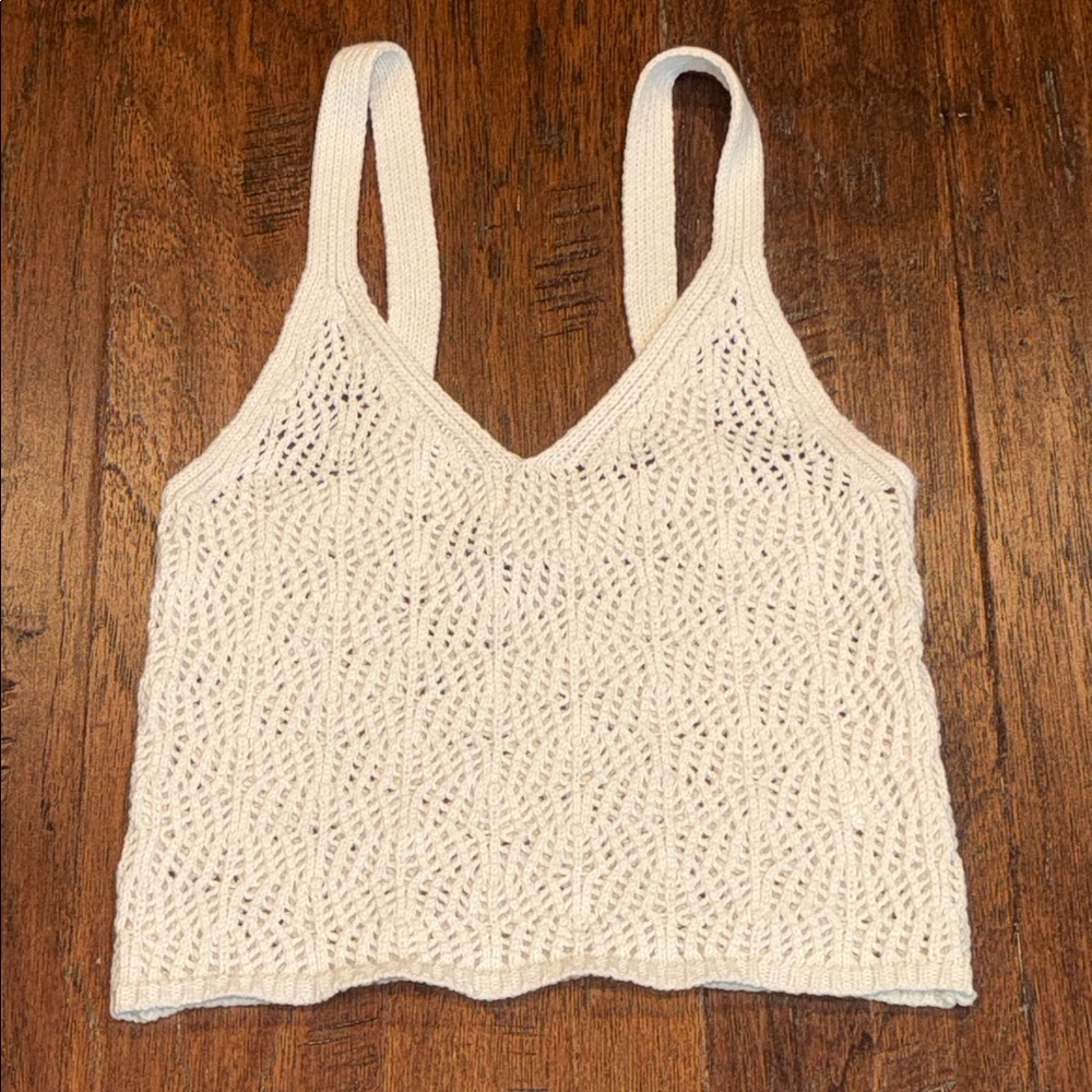 CM🩷 Size Medium Women's White Crochet Knit Tank Top - Sleeveless V-Neck